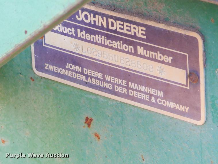 image for item FQ9603 John Deere 2955 tractor