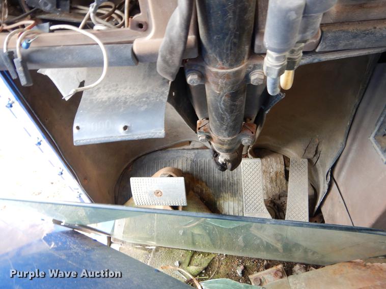image for item FQ9604 1987 Freightliner FLC dump truck