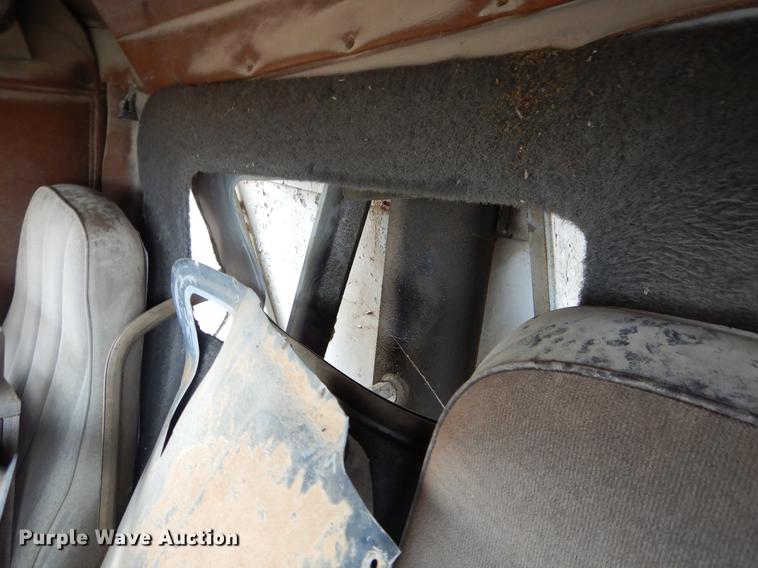 image for item FQ9604 1987 Freightliner FLC dump truck