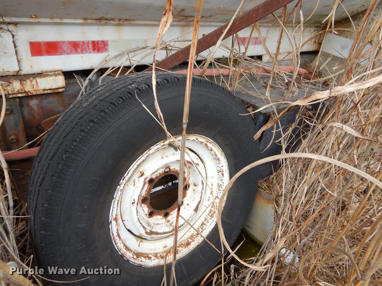 image for item FQ9604 1987 Freightliner FLC dump truck