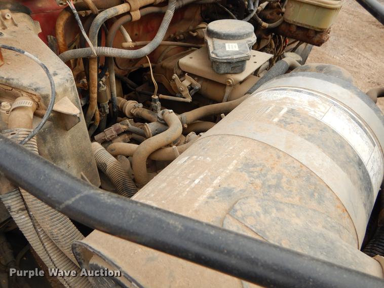 image for item FQ9605 1995 Ford F700 dump truck