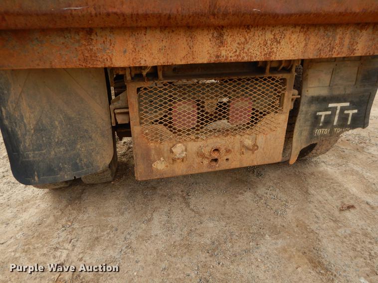 image for item FQ9605 1995 Ford F700 dump truck