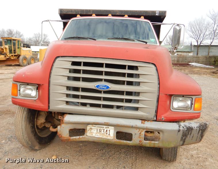 image for item FQ9606 1996 Ford F700 dump truck