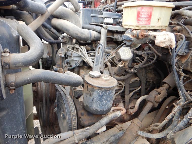 image for item FQ9606 1996 Ford F700 dump truck