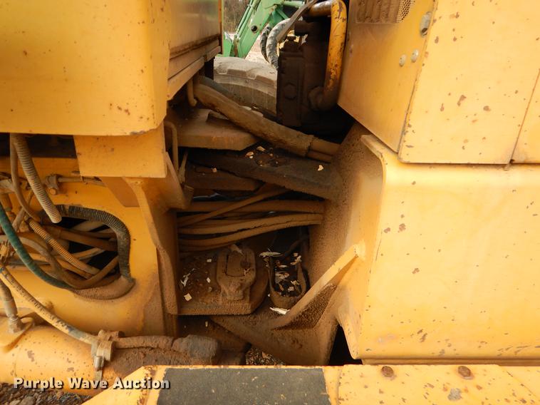 image for item FQ9607 1994 John Deere 670B motor grader