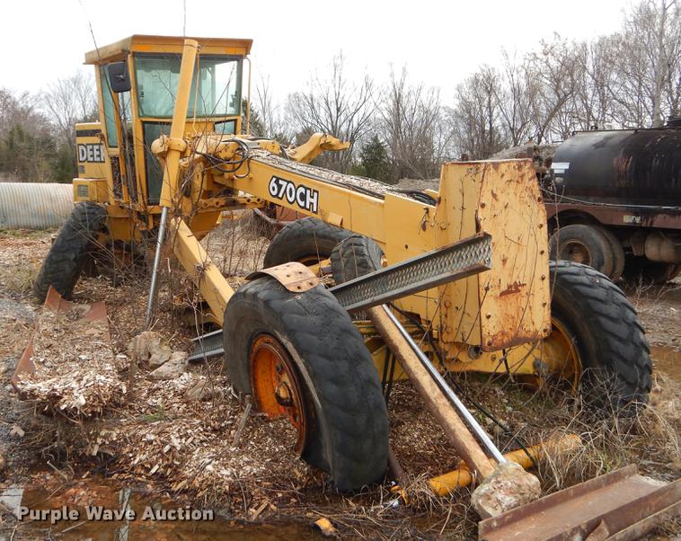 image for item FQ9610 1997 John Deere 670CH motor grader