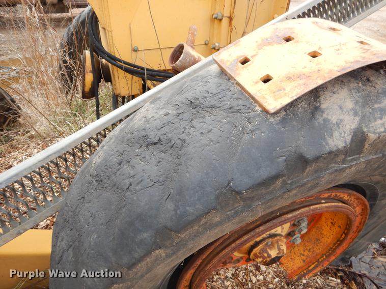 image for item FQ9610 1997 John Deere 670CH motor grader