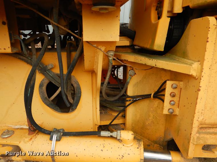 image for item FQ9610 1997 John Deere 670CH motor grader