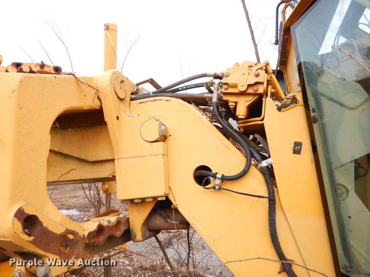 image for item FQ9610 1997 John Deere 670CH motor grader