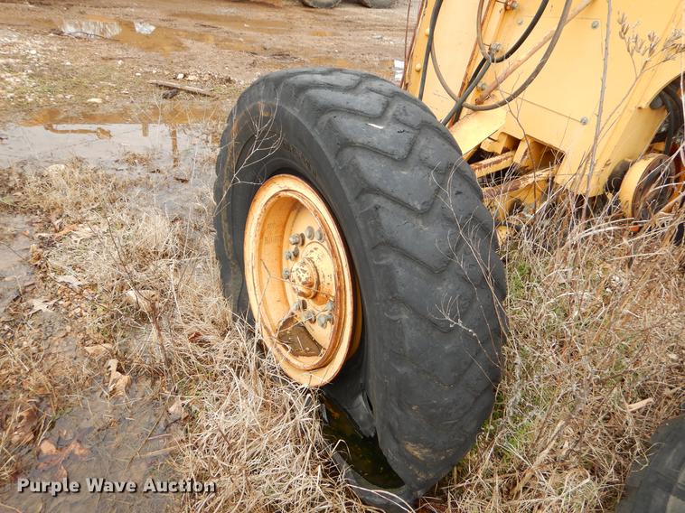 image for item FQ9610 1997 John Deere 670CH motor grader