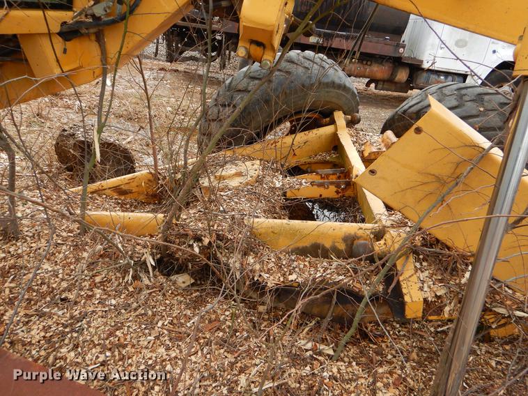 image for item FQ9610 1997 John Deere 670CH motor grader