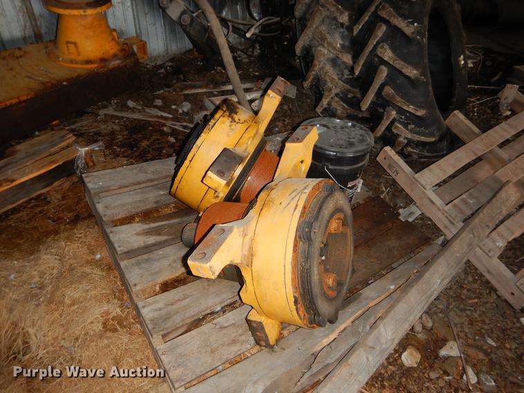 image for item FQ9610 1997 John Deere 670CH motor grader