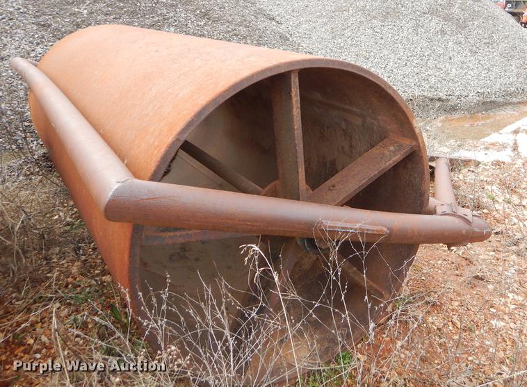 image for item FQ9611 Single drum roller