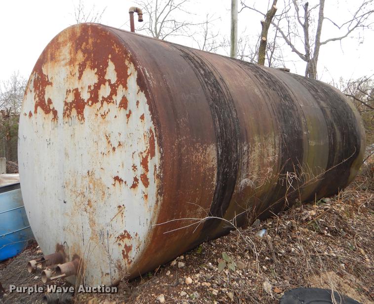 image for item FQ9615 (2) tanks
