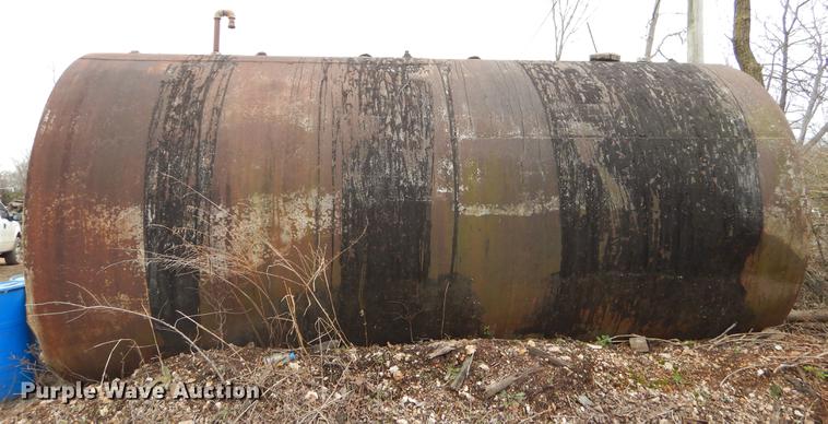 image for item FQ9615 (2) tanks