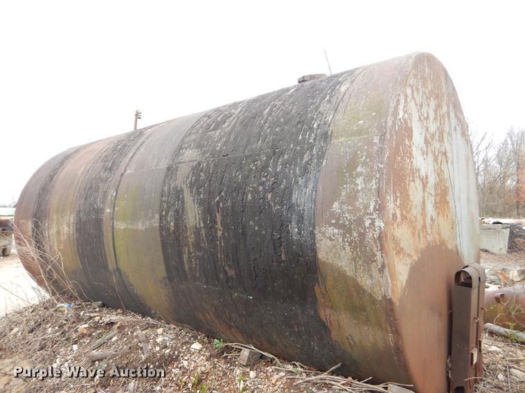 image for item FQ9615 (2) tanks