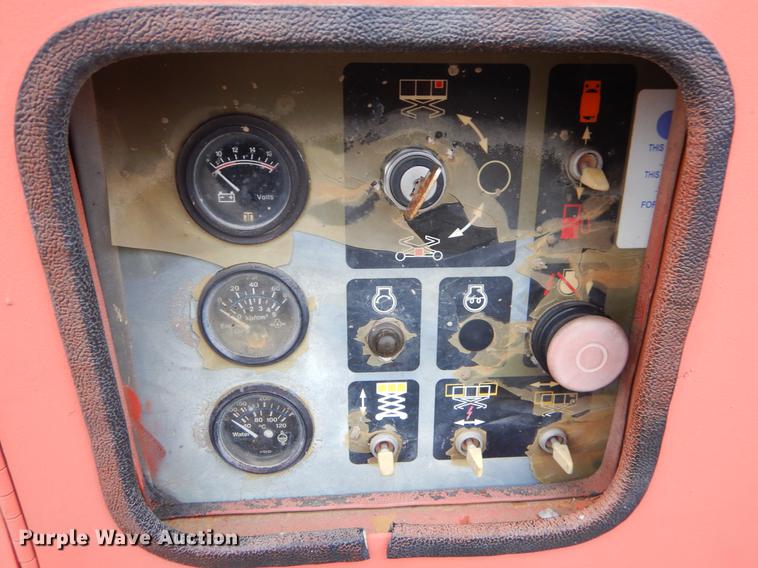 image for item FQ9631 1994 JLG 500RTS scissor lift