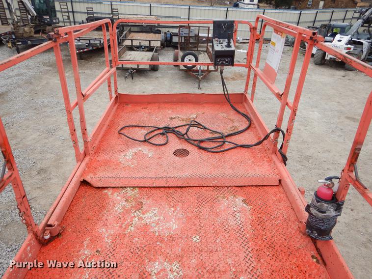 image for item FQ9631 1994 JLG 500RTS scissor lift