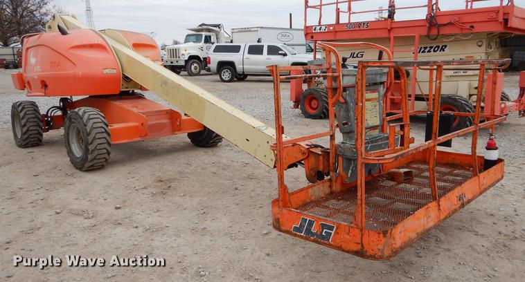 image for item FQ9632 2004 JLG 400S boom lift