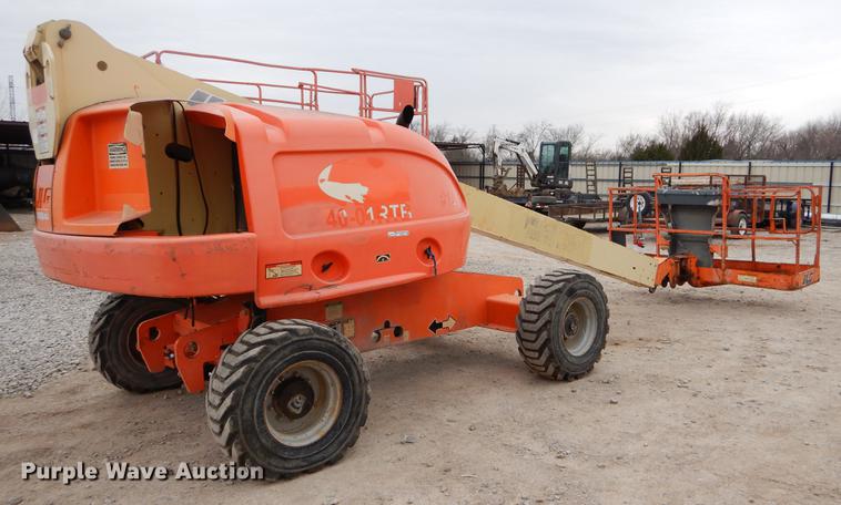 image for item FQ9632 2004 JLG 400S boom lift