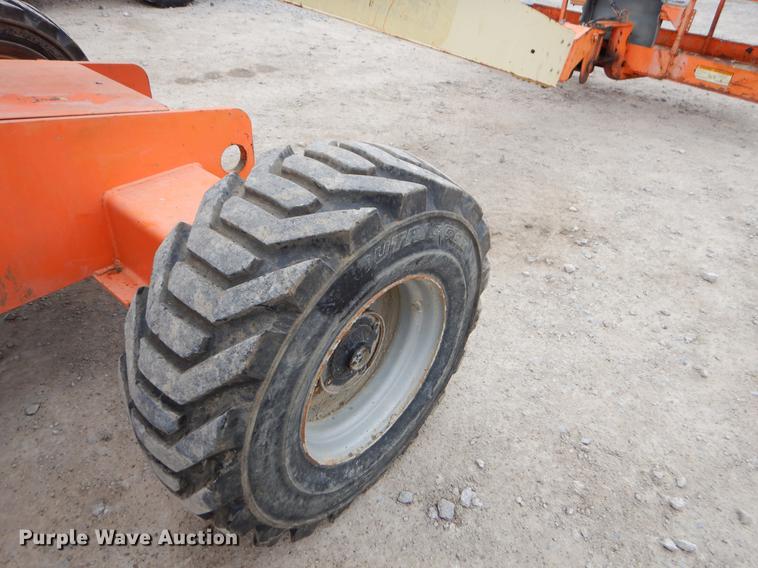 image for item FQ9632 2004 JLG 400S boom lift