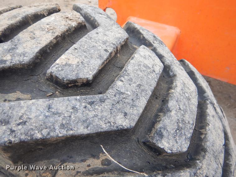 image for item FQ9632 2004 JLG 400S boom lift