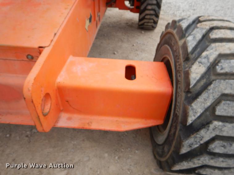 image for item FQ9632 2004 JLG 400S boom lift
