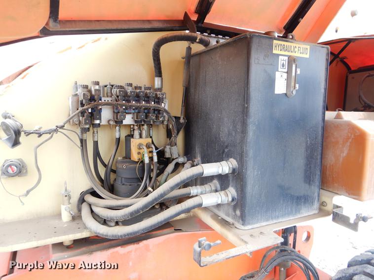 image for item FQ9632 2004 JLG 400S boom lift
