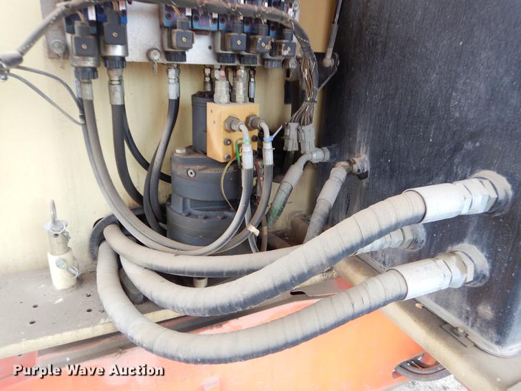 image for item FQ9632 2004 JLG 400S boom lift