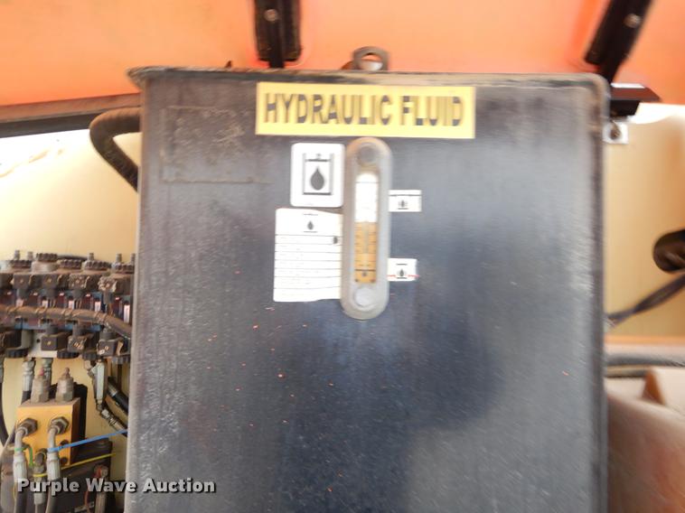 image for item FQ9632 2004 JLG 400S boom lift
