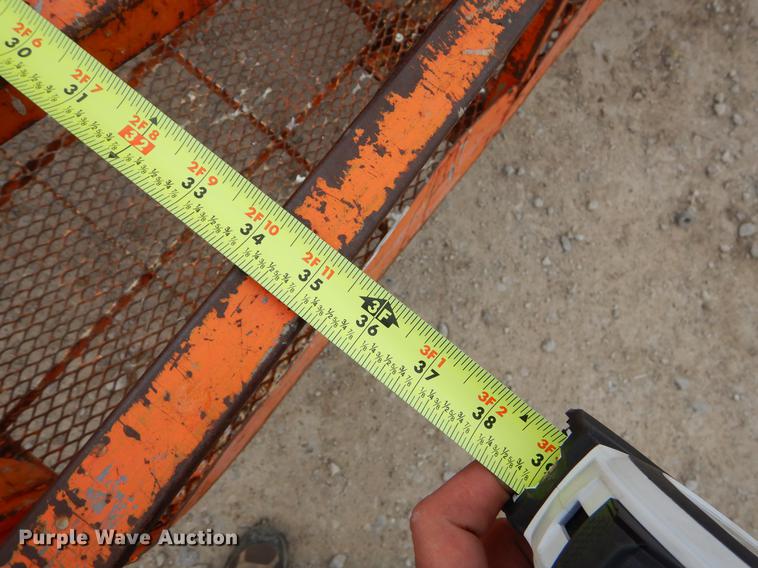 image for item FQ9632 2004 JLG 400S boom lift