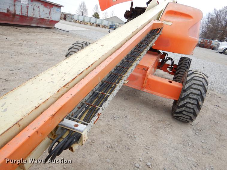 image for item FQ9632 2004 JLG 400S boom lift