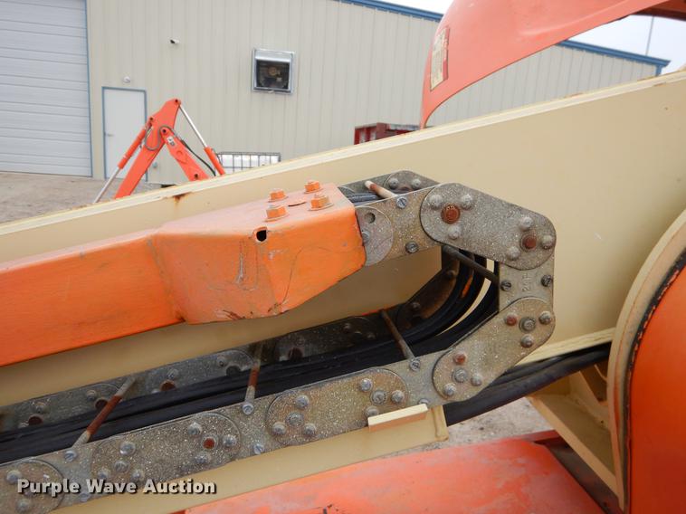 image for item FQ9632 2004 JLG 400S boom lift