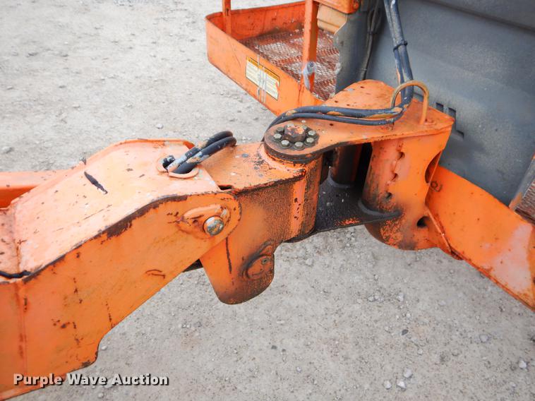 image for item FQ9632 2004 JLG 400S boom lift