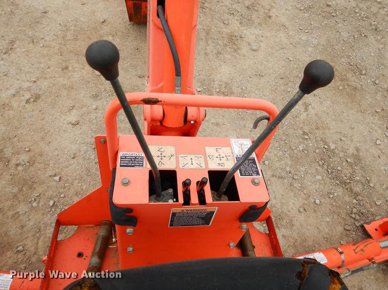 image for item FQ9633 Kubota BH90A tractor backhoe