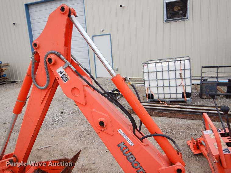 image for item FQ9633 Kubota BH90A tractor backhoe