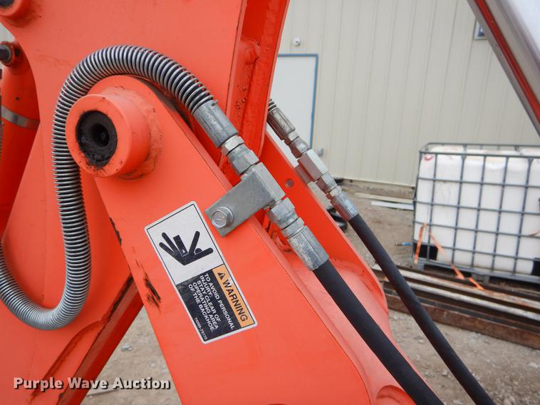 image for item FQ9633 Kubota BH90A tractor backhoe