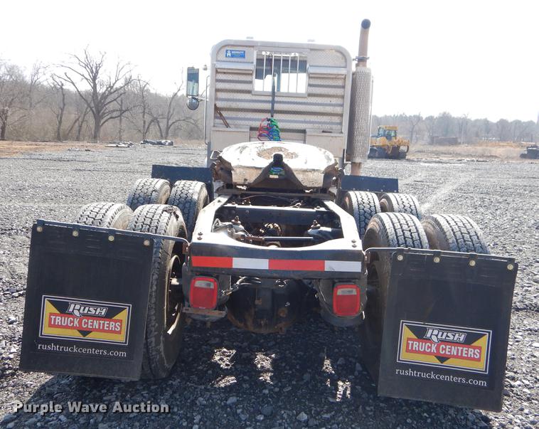 image for item FQ9635 2003 Peterbilt 378 semi truck