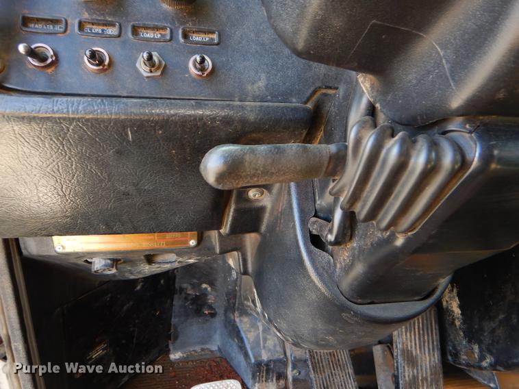 image for item FQ9635 2003 Peterbilt 378 semi truck