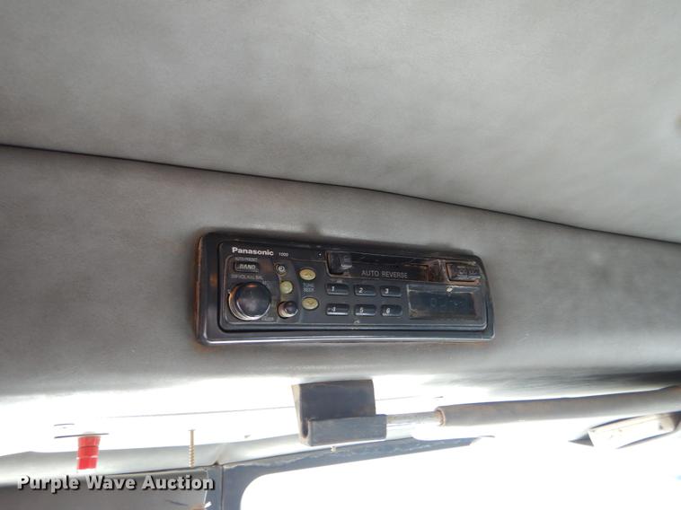 image for item FQ9635 2003 Peterbilt 378 semi truck