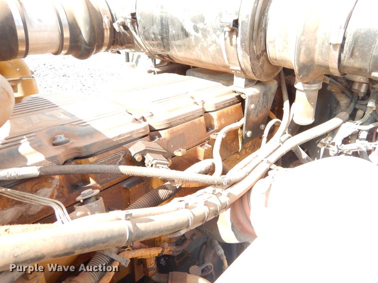 image for item FQ9635 2003 Peterbilt 378 semi truck