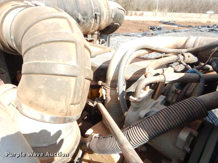 image for item FQ9635 2003 Peterbilt 378 semi truck