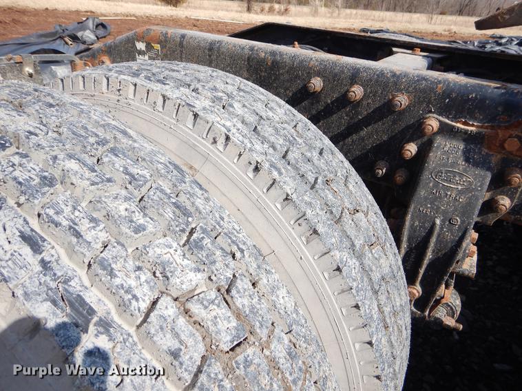 image for item FQ9635 2003 Peterbilt 378 semi truck