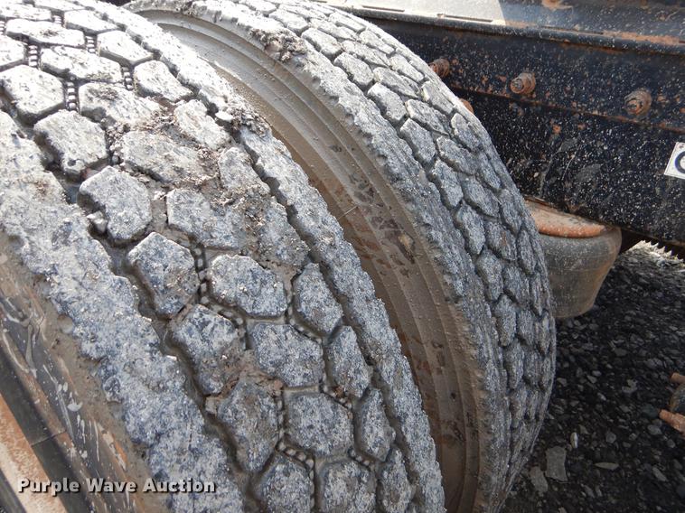 image for item FQ9635 2003 Peterbilt 378 semi truck