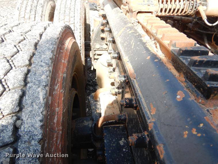 image for item FQ9635 2003 Peterbilt 378 semi truck