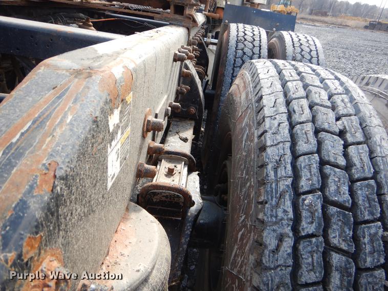 image for item FQ9635 2003 Peterbilt 378 semi truck