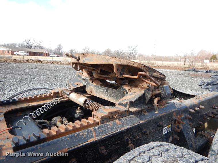 image for item FQ9635 2003 Peterbilt 378 semi truck