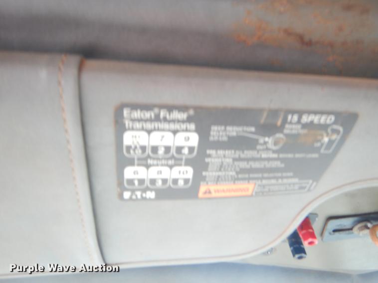 image for item FQ9636 2003 Peterbilt 378 semi truck