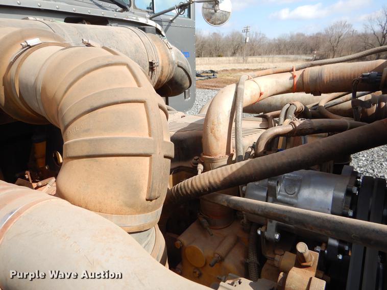 image for item FQ9636 2003 Peterbilt 378 semi truck