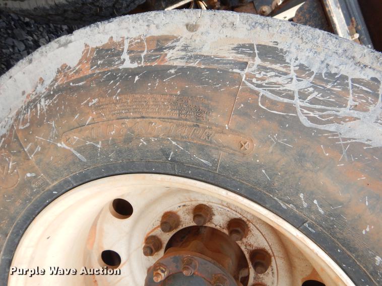 image for item FQ9636 2003 Peterbilt 378 semi truck